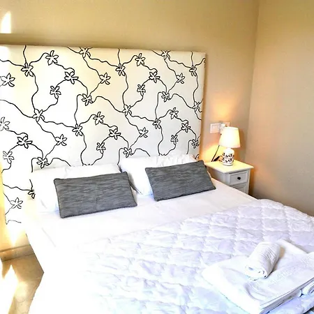 Apartamento Darsena Planta Baja Con Jardín, Frente Al Puerto Náutico *